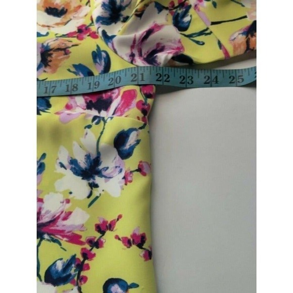 Women‎ Size 14 Isaac Mizrahi Womens Yellow Floral Short - Picture 8 of 11